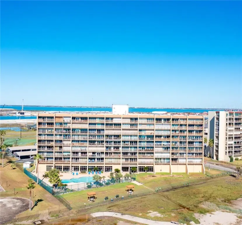 4000 Surfside Boulevard #206, Corpus Christi, TX 78402 - Image #2