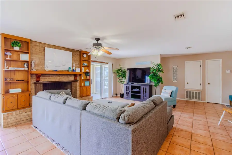 122 Palm Drive, Rockport, TX 78382 - Image #3