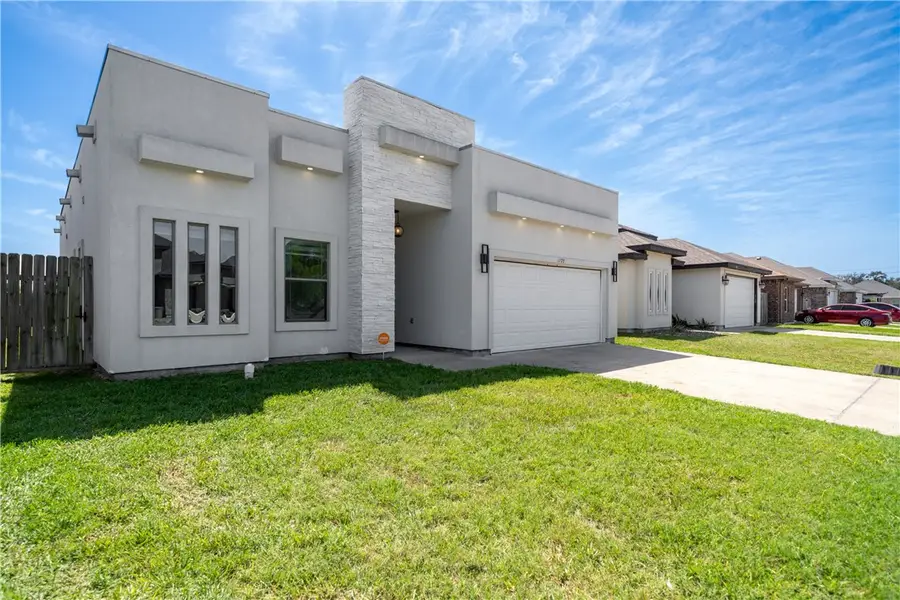 1773 Paraiso Drive, Kingsville, TX 78363 - Image #2