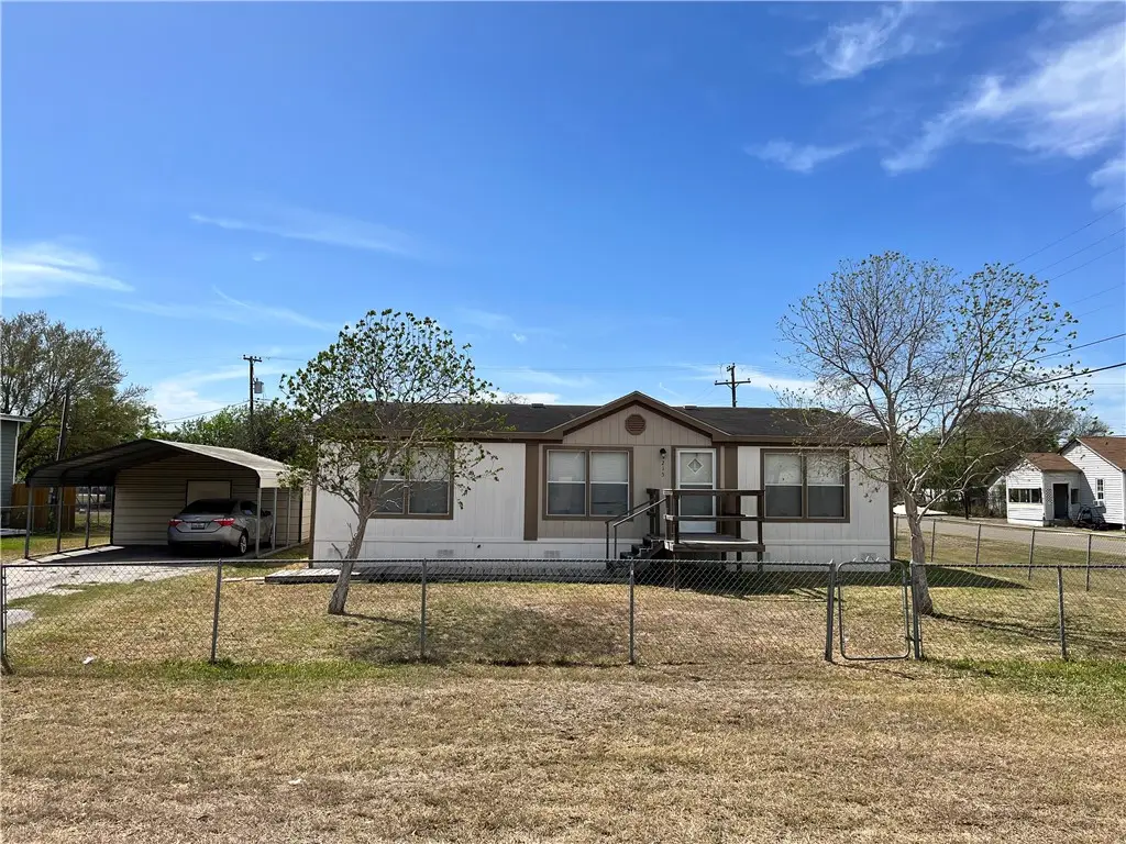 215 Elsie Avenue, Agua Dulce, TX 78330 - Image #1