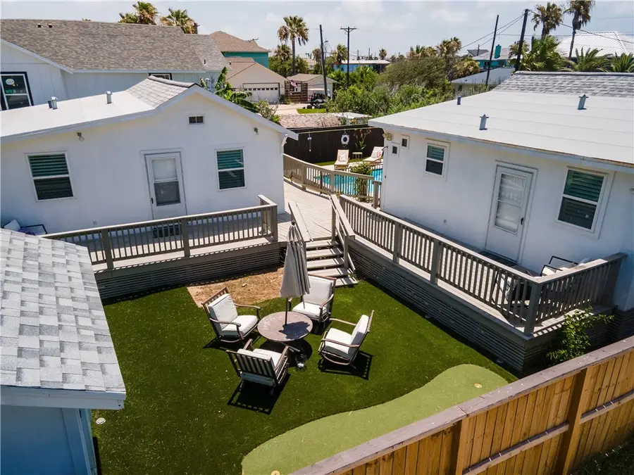 227 S 11th Street, Port Aransas, TX 78373 - Image #3