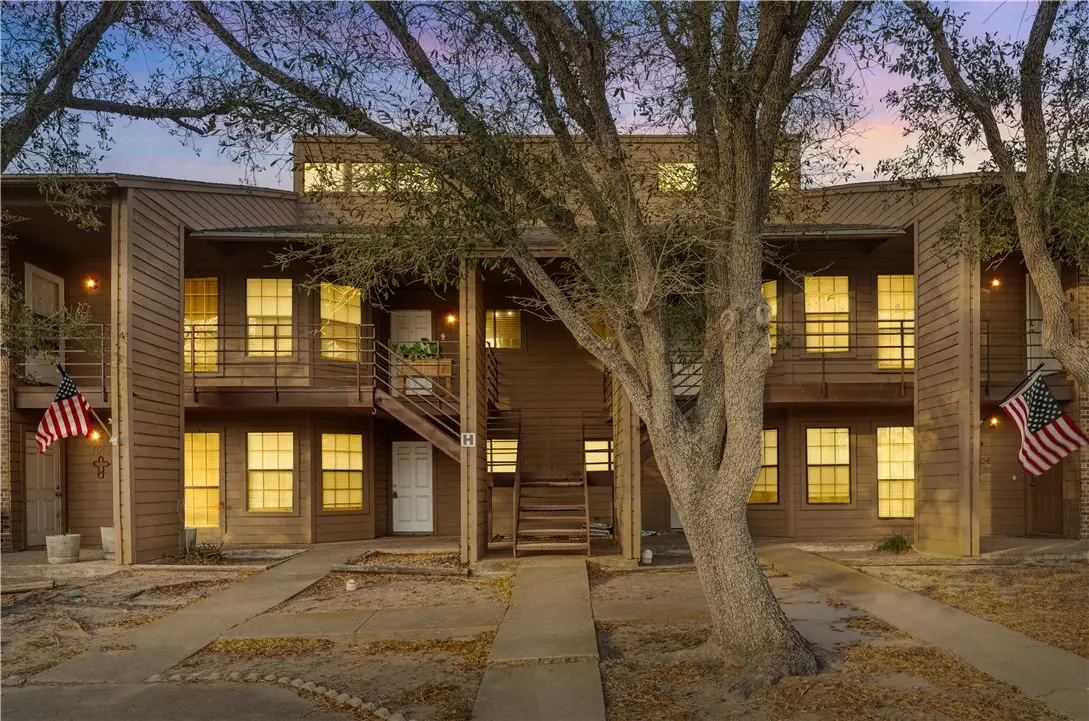 7122 Premont Drive #H202, Corpus Christi, TX 78414 - Image #1