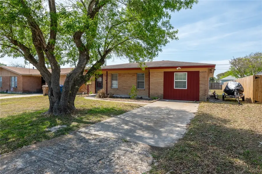 637 Bel Air Drive, Corpus Christi, TX 78418 - Image #2