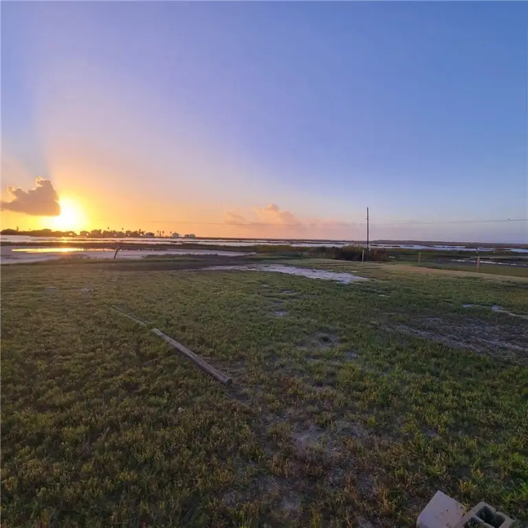 2403 Young Street, Rockport, TX 78382 - Image #2