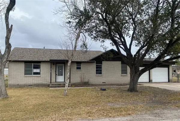 316 Hearn Avenue, Agua Dulce, TX 78330