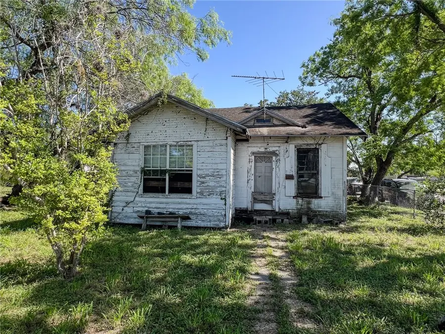 701 E Henrietta Avenue, Kingsville, TX 78363 - Image #2