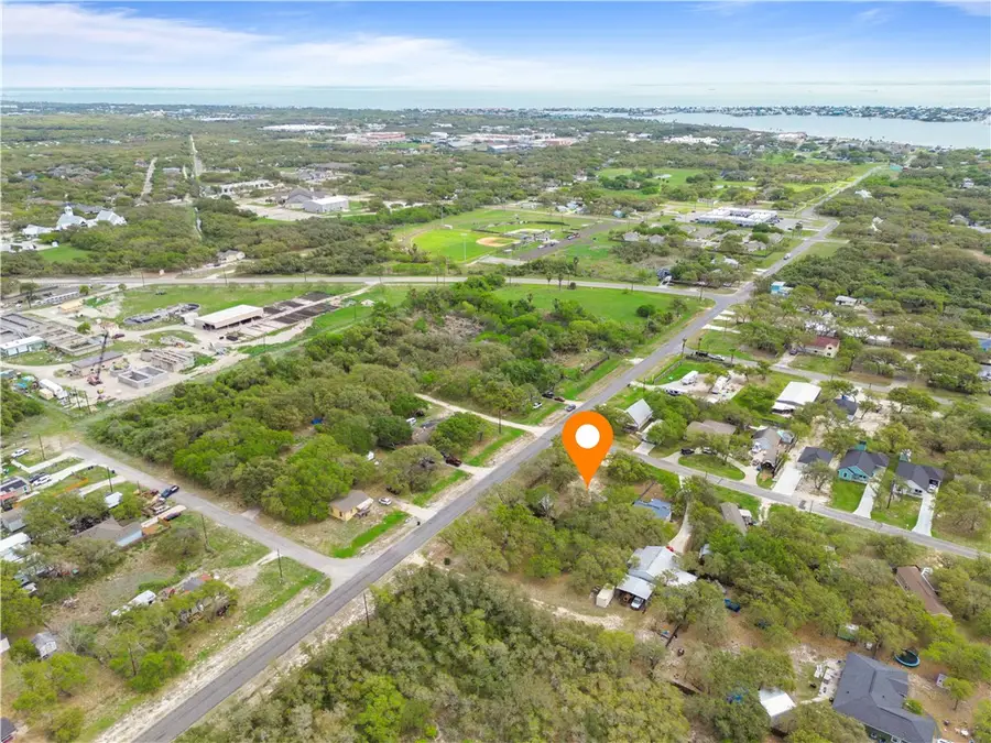 1131 N Gagon Street, Rockport, TX 78382 - Image #3