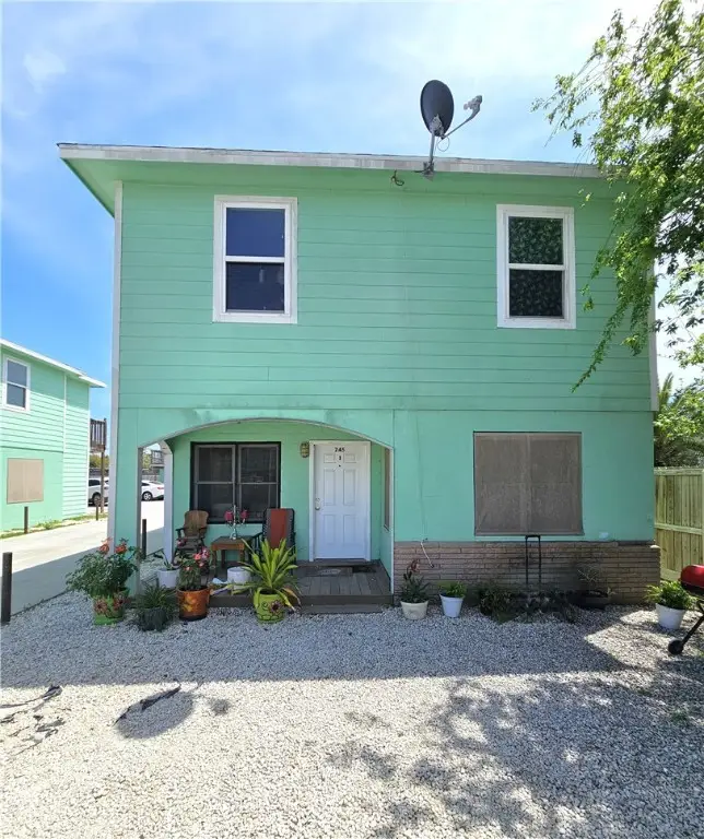 745 S Arch Street, Aransas Pass, TX 78336 - Image #3