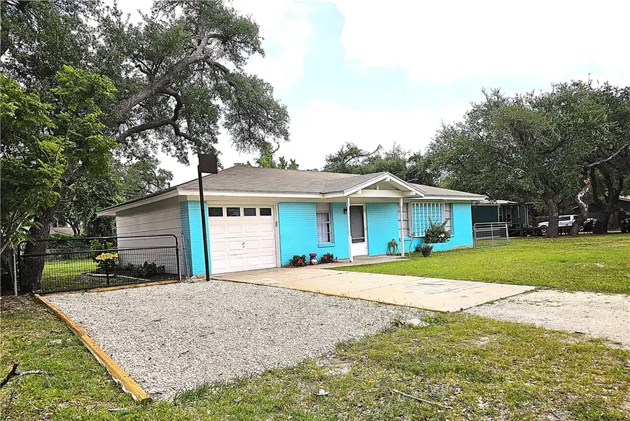 1330 Redbird Drive, Rockport, TX 78382 - Image #2