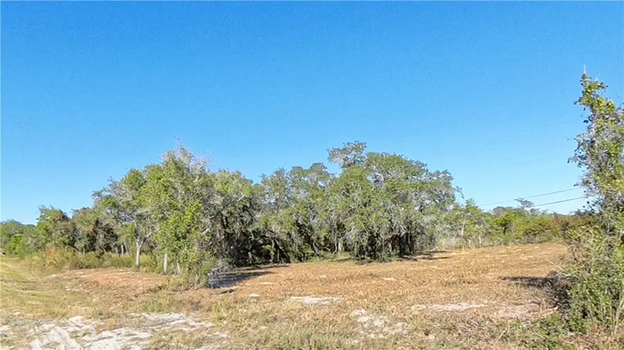 491-492 Saint Charles Loop E, Rockport, TX 78382 - Image #2