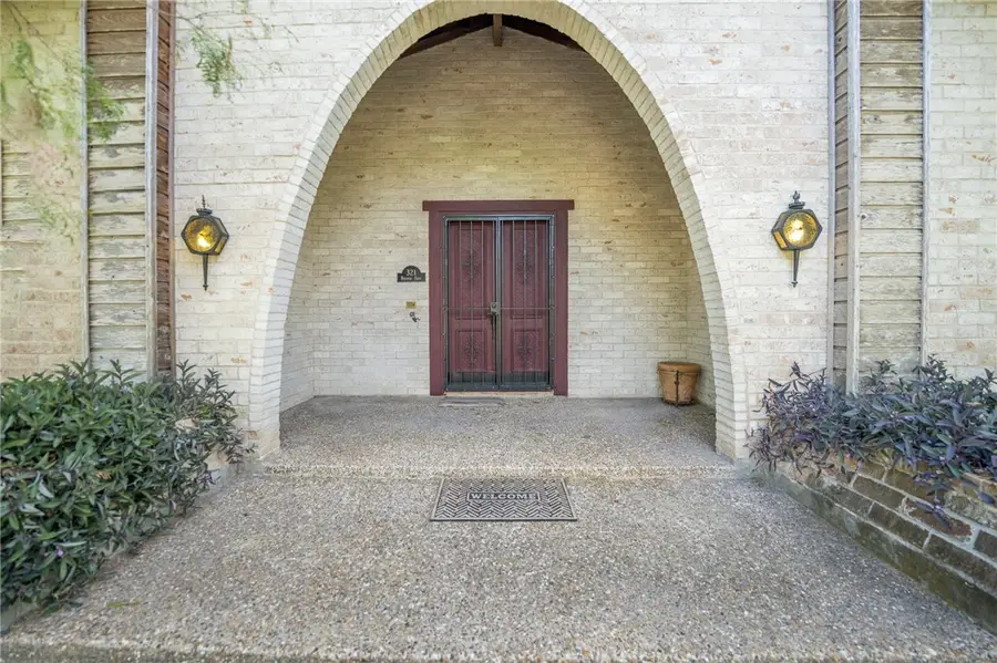 321 Bayshore Drive, Corpus Christi, TX 78412 - Image #3