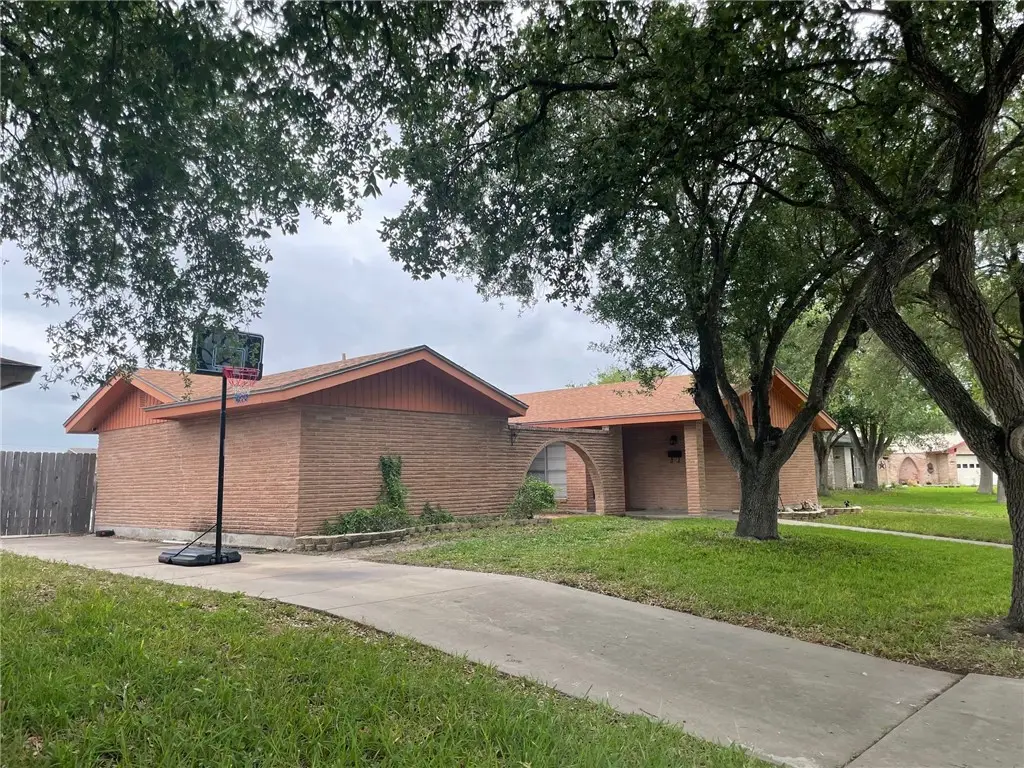 217 S Pasadena Drive, Kingsville, TX 78363 - Image #1