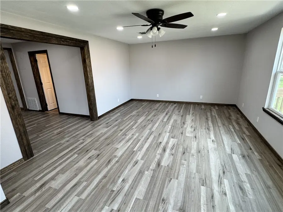 601 Mesquite Street, George West, TX 78022 - Image #3