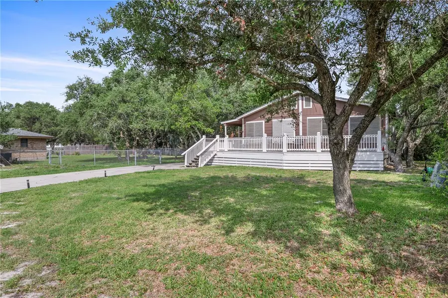 245 Griffith Drive, Rockport, TX 78382 - Image #2