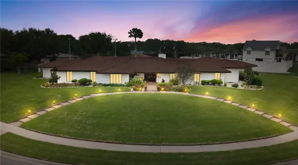 14 Hewit Drive, Corpus Christi, TX 78404