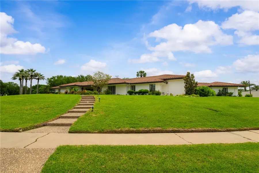 14 Hewit Drive, Corpus Christi, TX 78404 - Image #3