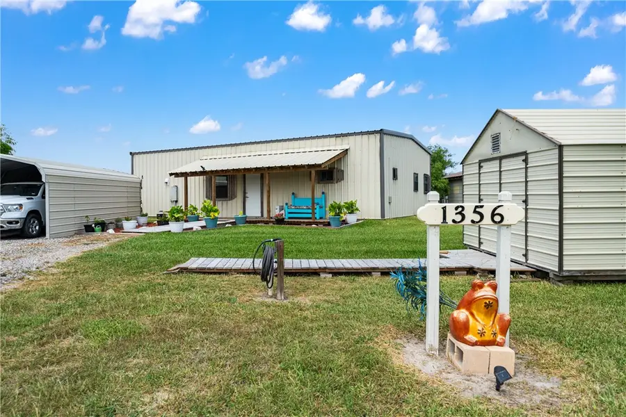 1356 Neubauer Point, Riviera, TX 78379 - Image #3