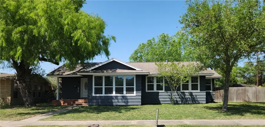 615 E Henderson Street, Bishop, TX 78343 - Image #2