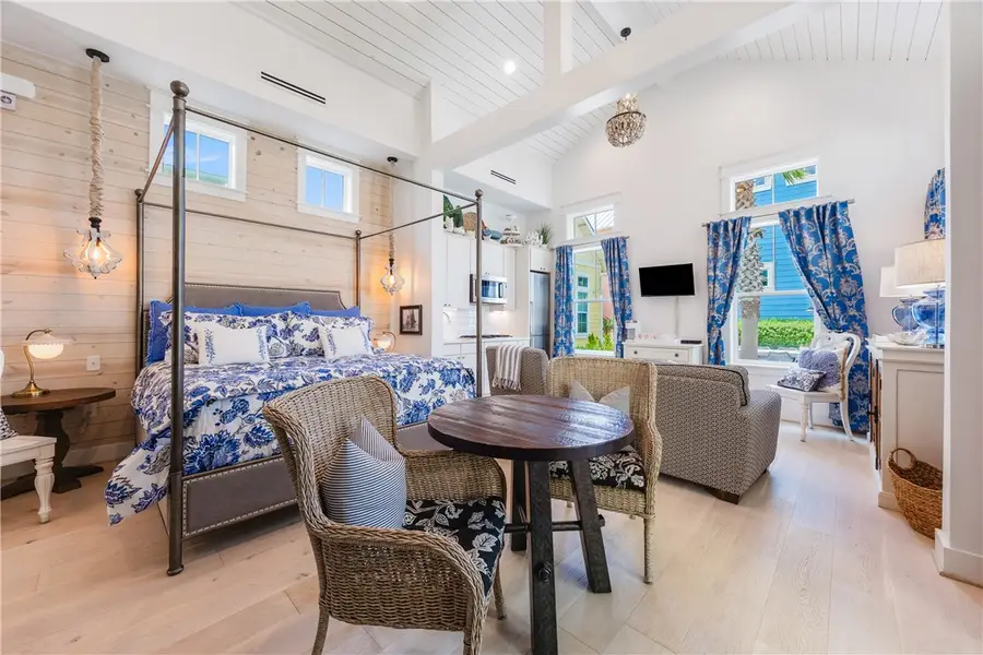 600 Center N #11, Port Aransas, TX 78373 - Image #2