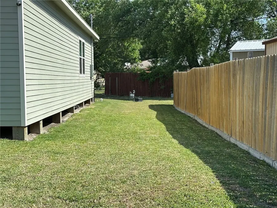 803 Molina Street, Robstown, TX 78380 - Image #2