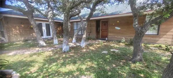 167 Shady Oak, Rockport, TX 78382
