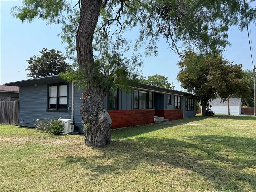 721 S 8th Street, Kingsville, TX 78363 - Image #2