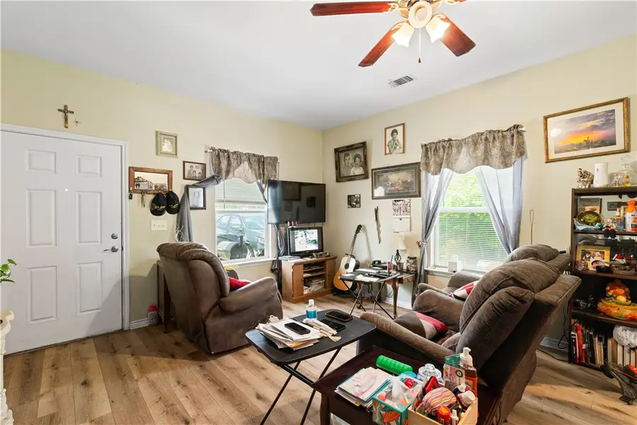 105 E Elm Street, Taft, TX 78390 - Image #3