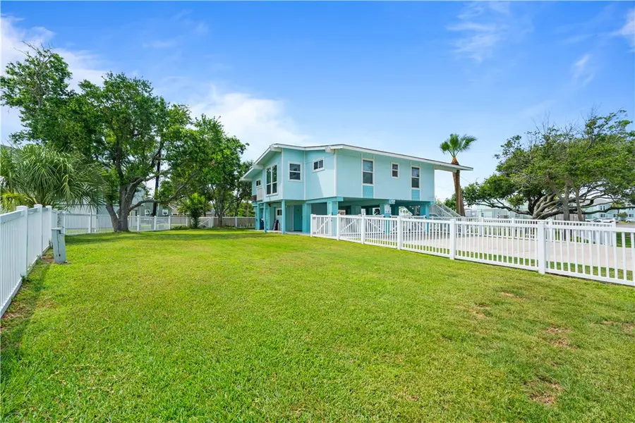42 Nassau Drive, Rockport, TX 78382 - Image #2