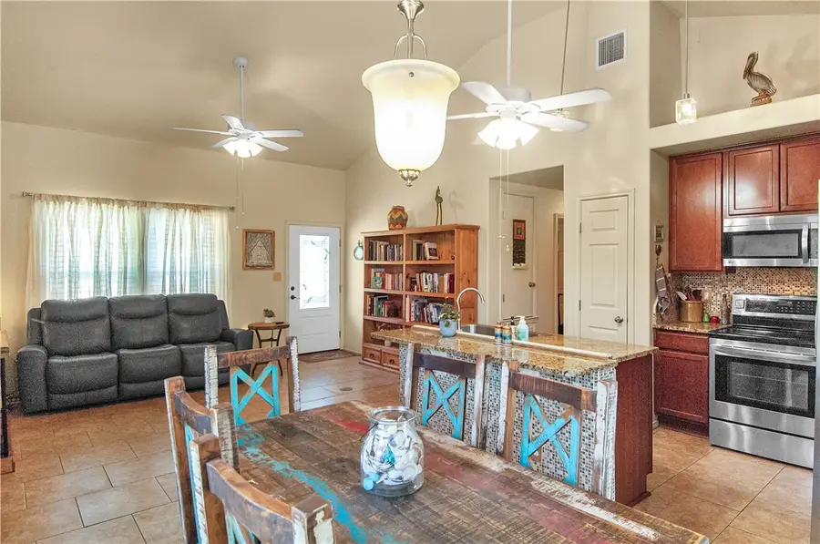 113 Treasure, Rockport, TX 78382 - Image #3