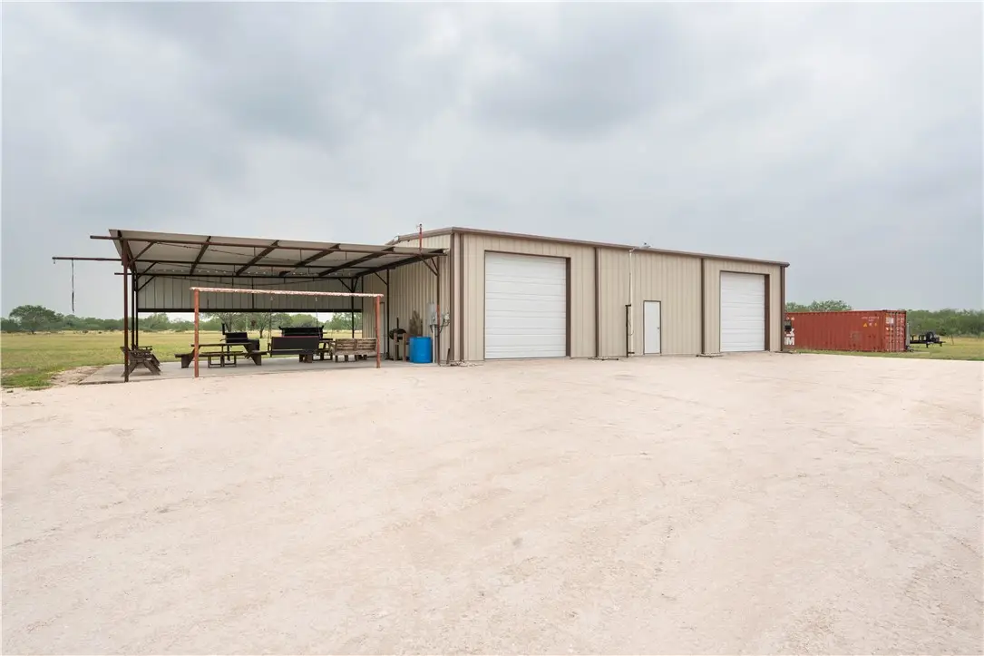 227 S Hollow Tree, Alice, TX 78332 - Image #1