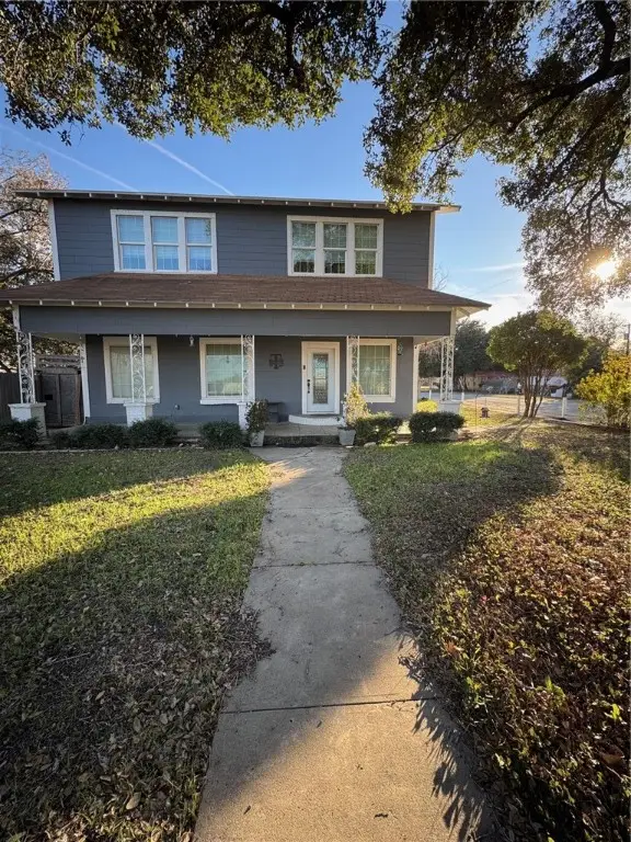 300 E Church St, Three Rivers, TX 78071 - Image #1