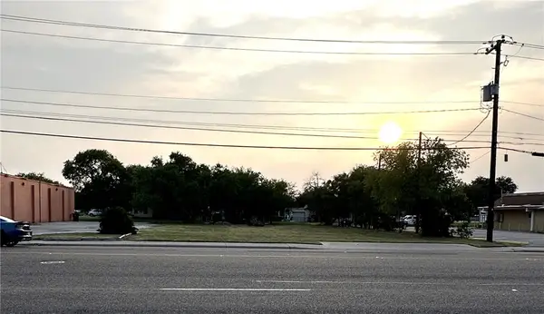 1115 S 14th Street, Kingsville, TX 78363