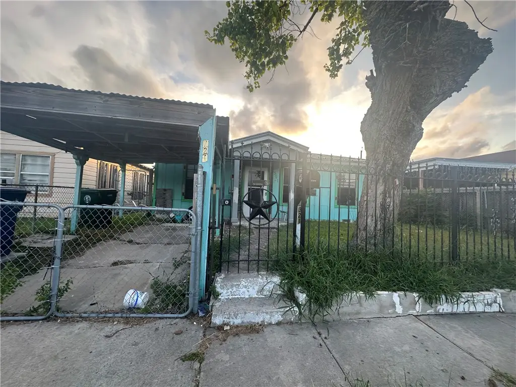 321 Cortez Street, Corpus Christi, TX 78405 - Image #1