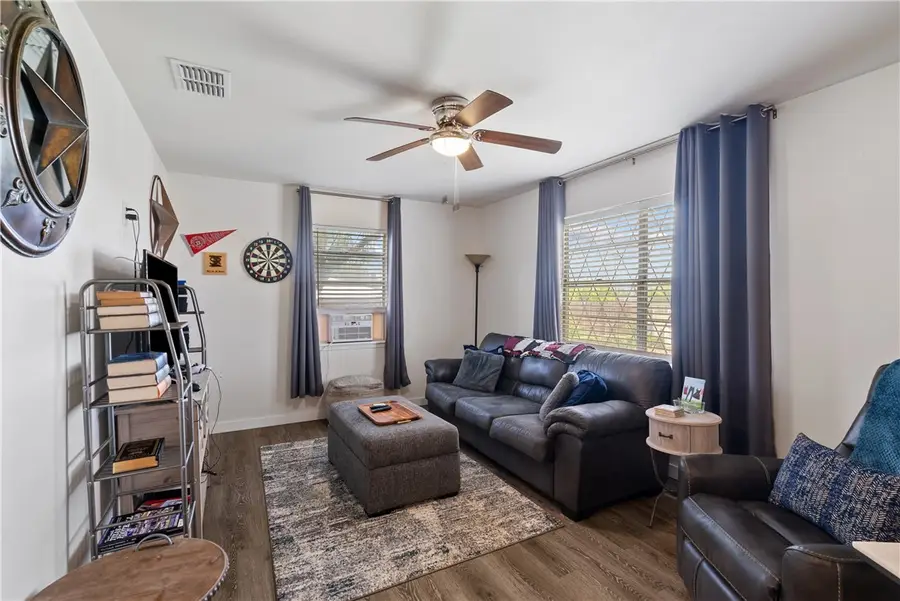 1204 Fannin Street, George West, TX 78022 - Image #3