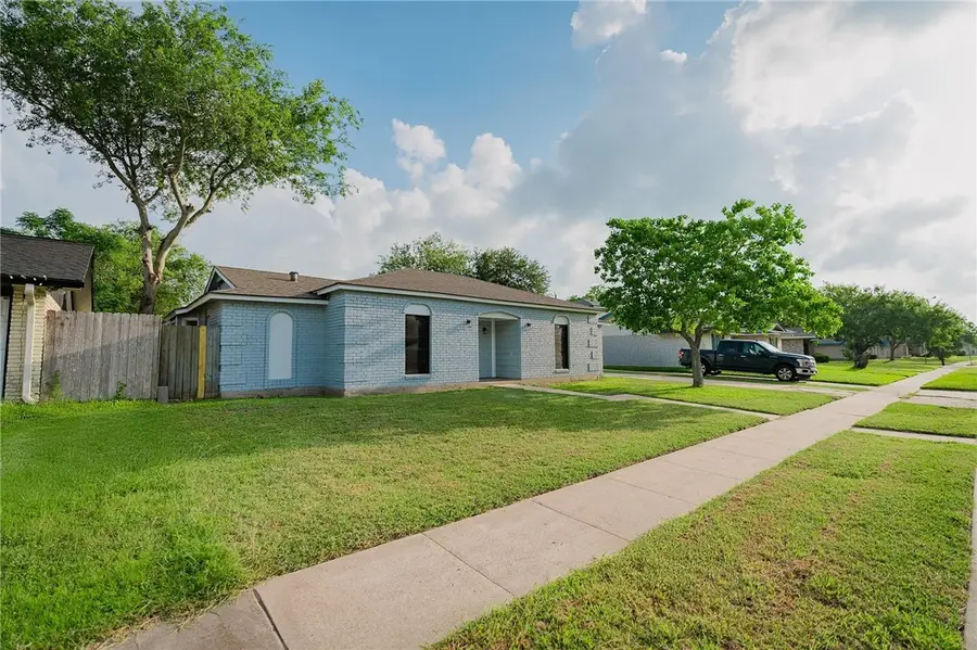 3809 Capri Drive, Corpus Christi, TX 78415 - Image #2