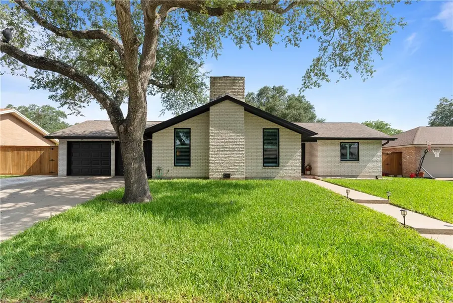 1413 Alta Vista St, Alice, TX 78332 - Image #2