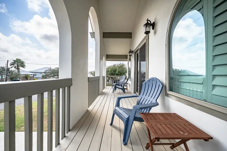 4 Tomahawk Trail, Rockport, TX 78382 - Image #2