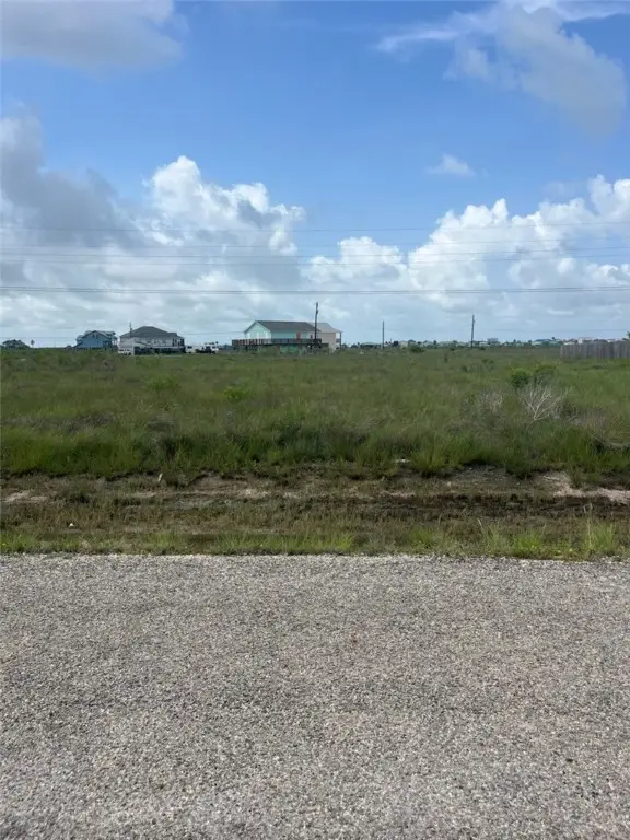 151 W Pin Oak Lane, Rockport, TX 78382 - Image #1
