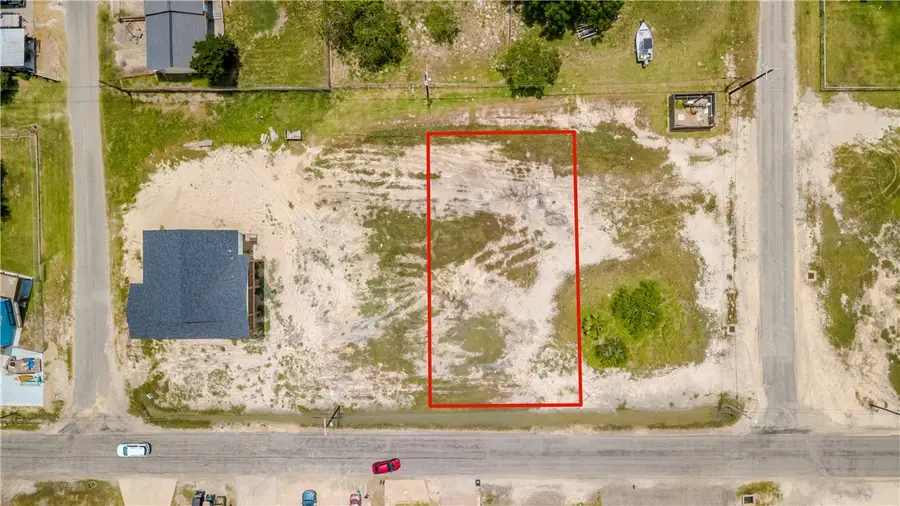 514 Woodhaven Drive, Ingleside, TX 78362 - Image #2