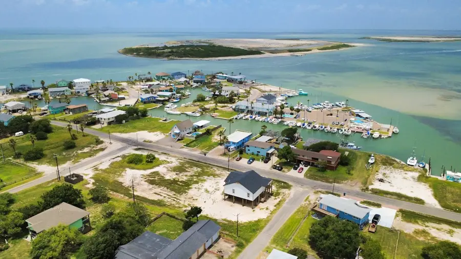 514 Woodhaven Drive, Ingleside, TX 78362 - Image #3