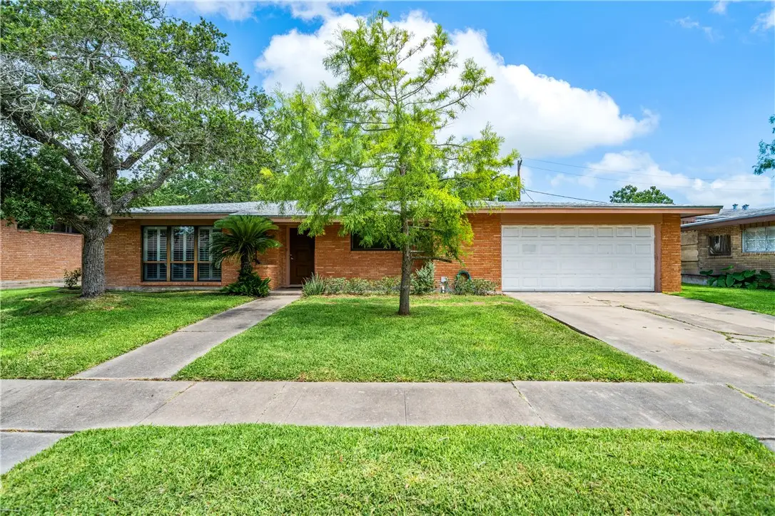 445 Poenisch, Corpus Christi, TX 78412 - Image #1