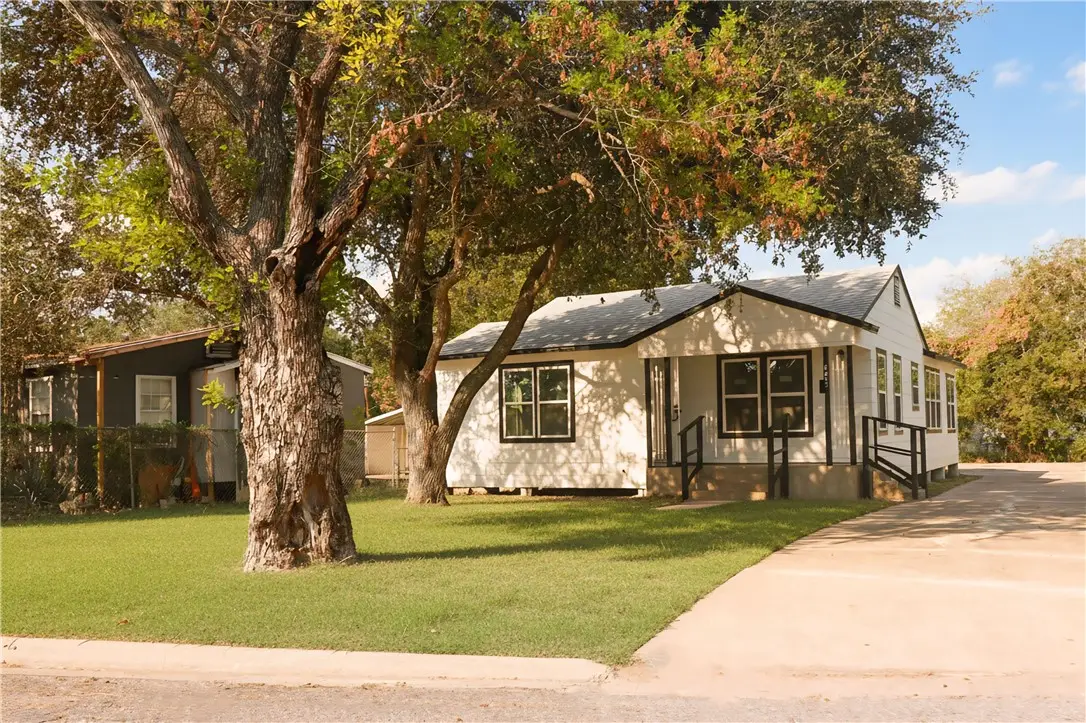 3740 Brooks Drive, Corpus Christi, TX 78408 - #1