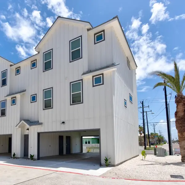 603 E Avenue G #101, Port Aransas, TX 78373