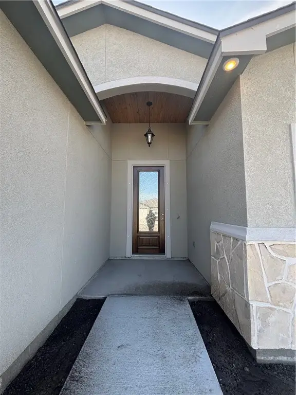 114 Guadalupe Palm Circle, Portland, TX 78374 - Image #2