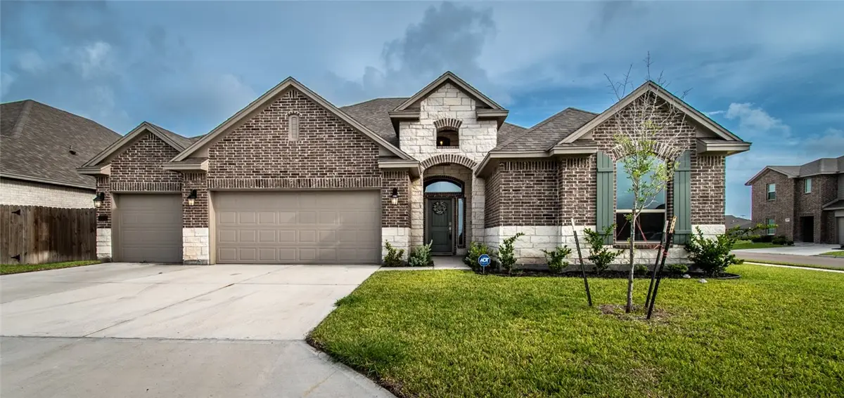 1353 London Towne Boulevard, Corpus Christi, TX 78415 - Image #1