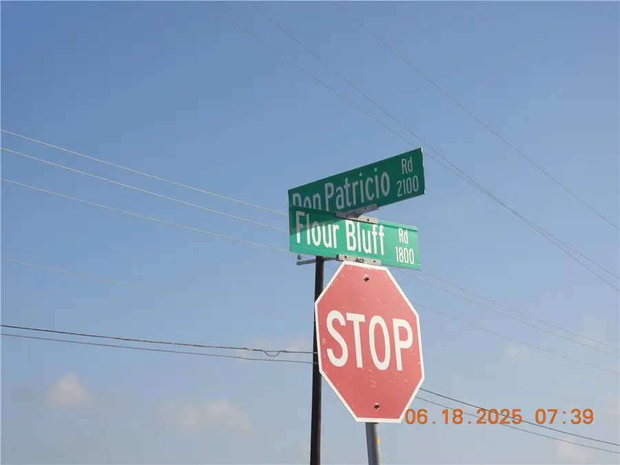 1901 Flour Bluff Drive, Corpus Christi, TX 78418 - Image #3