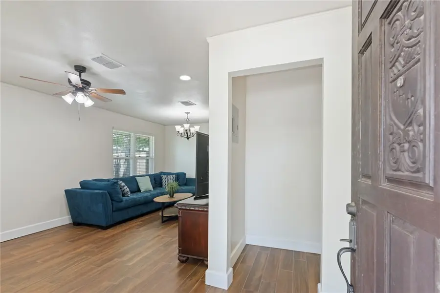 1010 Weber Parkway, Corpus Christi, TX 78411 - Image #3