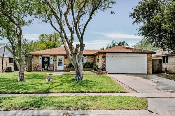 305 Birchwood Drive, Kingsville, TX 78363