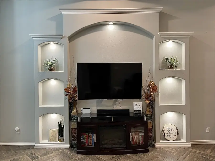 1825 Paraiso Drive, Kingsville, TX 78363 - Image #3