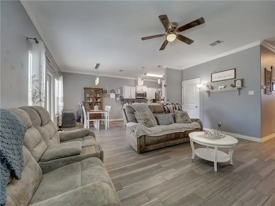 2050 Admiral Lane, Aransas Pass, TX 78336 - Image #3